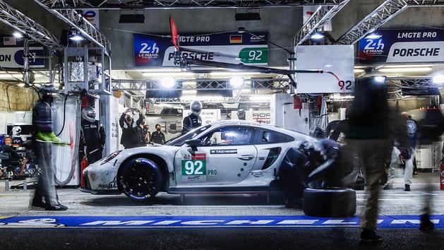 保时捷911rsr成功登上勒芒24小时耐力赛领奖台