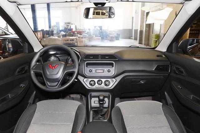 五菱宏光s至高优惠1000元恭迎品鉴