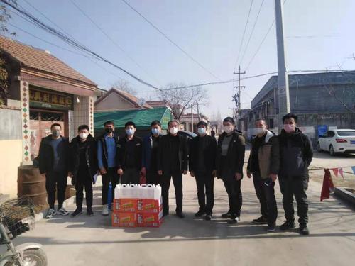 泗水县退役军人志愿者协会(筹)将物资送到泉林镇政府,石漏村卡点,柳河