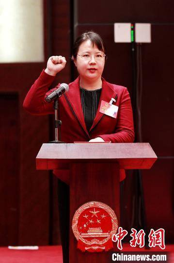 曾挂任广西南宁市市长助理,广西南宁市副市长,2016开始到防城港工作
