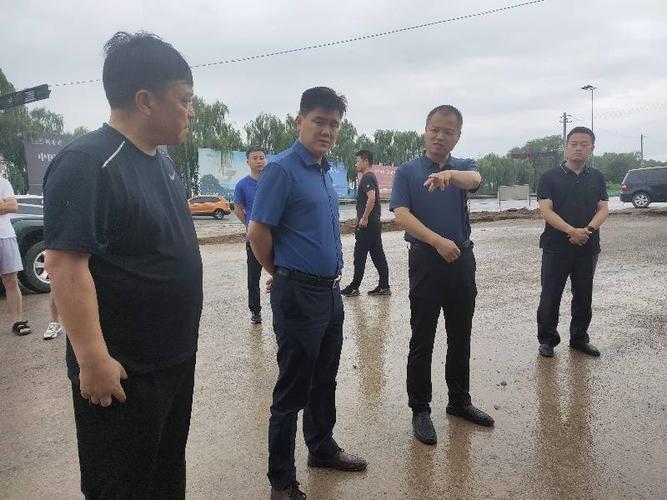 王增伟,王叶臣检查指导防汛工作