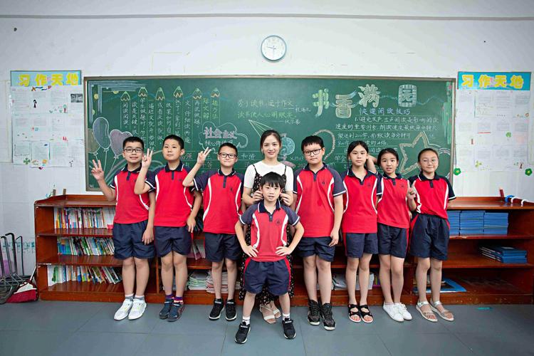 {株洲毕业照创作中心}*北京师范大学株洲附属学校x1503班最美纪念照