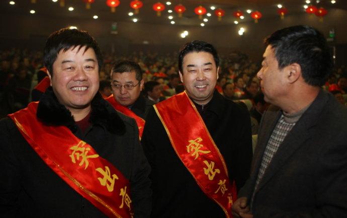 山西盂县:劳模成明星