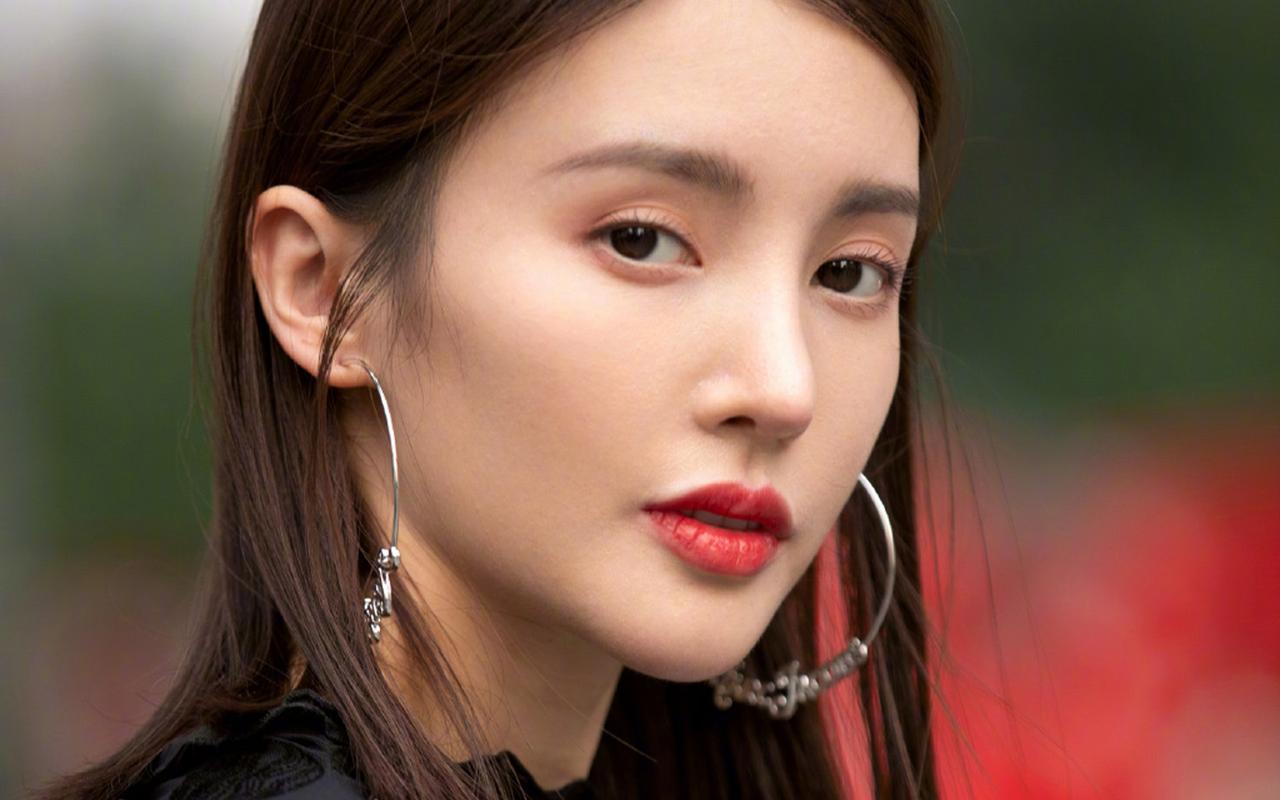 金晨时尚利落写真桌面壁纸