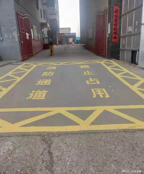 神池县消防救援大队稳步推进消防车通道划线工作