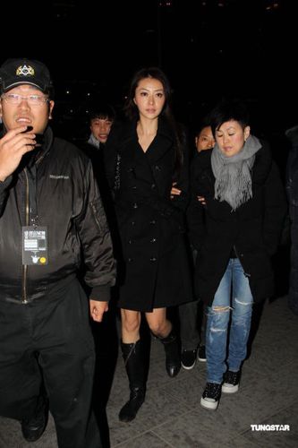 熊黛林现身郭富城圣诞个唱 与粉丝看足全场