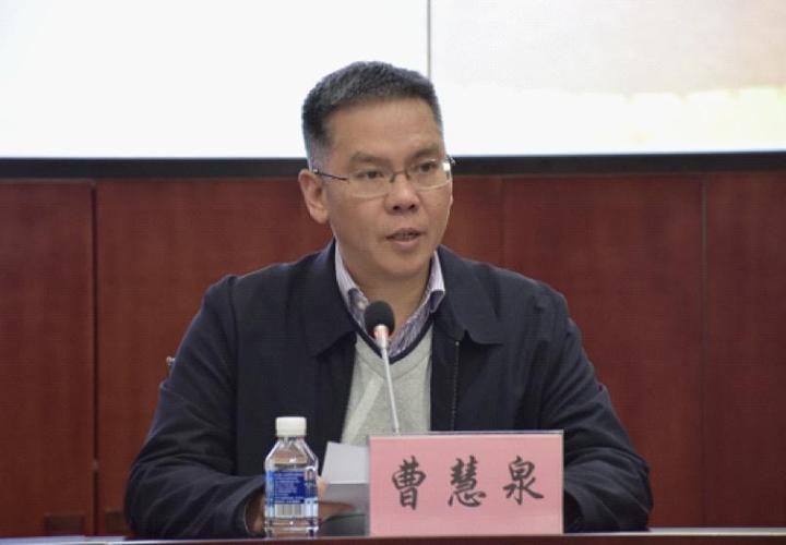 省工信厅党组书记,厅长曹慧泉以普通党员身份,参加办公室党支部年度