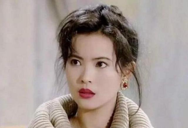 蓝洁瑛到底招惹了谁,生前被辱致疯,死后连墓地都被毁了