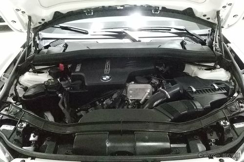 宝马x1 2015款 2.0t 自动 18i时尚晋级版后驱