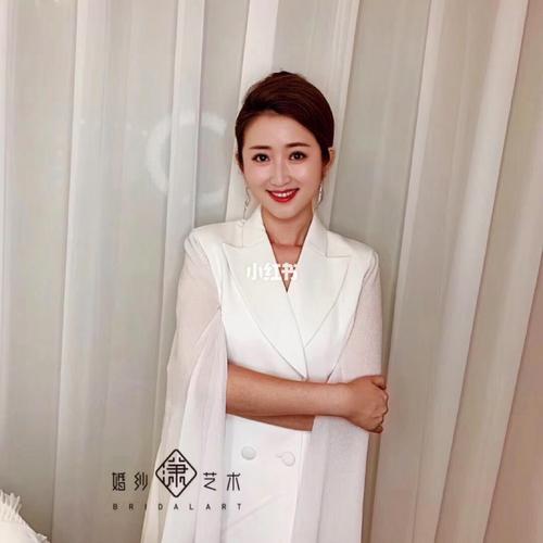 收到娜娜的美图哦 今天天津电视台主持人于娜,来店里化妆造型_化妆_美