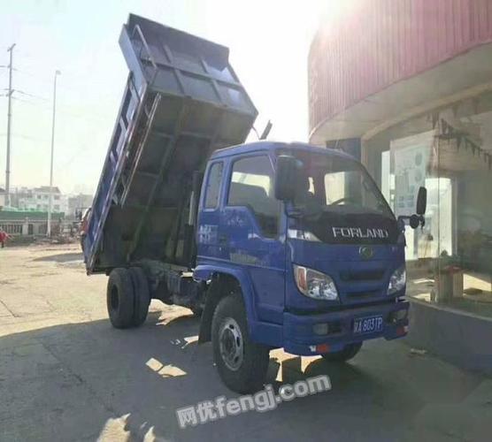 处理多台二手瑞沃时代金刚工程自卸车