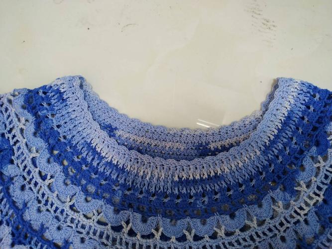 转载三环衣长段染金丝棉钩编