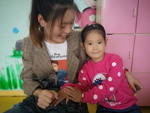 马梓馨小朋友在大风车双语幼儿园的精彩瞬间 - 美篇