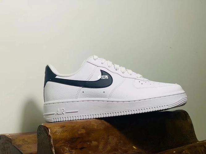 nike空军一号 小权志龙最新黑白经典款_权志龙_耐克怎么样_运动鞋