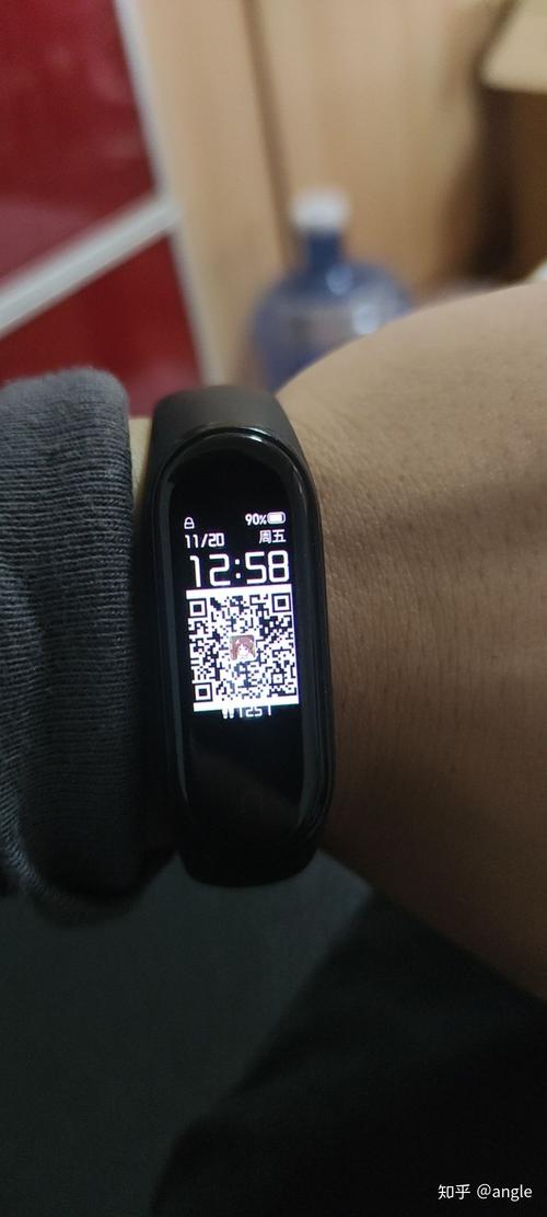 有哪些可以做小米手环自定义表盘背景的让人眼前一亮的图?