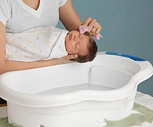 儿医课堂如何正确给小宝宝洗澡