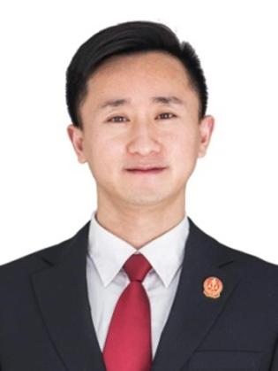 赵鑫,男,汉族,江苏如东人,1983年5月出生,中共党员,2010年7月参加