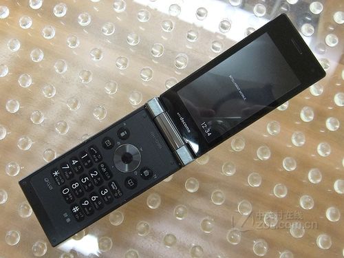  p>夏普sh-09b是一款 a target="_blank" href="/item/翻盖手机