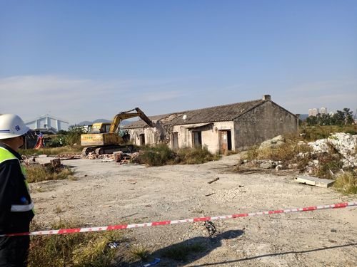温州瑞安:飞云街道拆除违法建筑,助力团块拆改工作