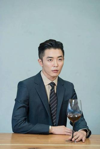 金材昱
