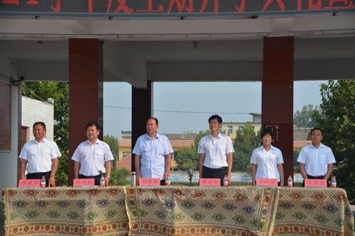 包屯高中隆重举行2020—2021学年开学典礼
