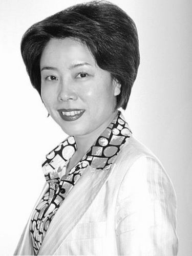 那么回顾建业战略的执行,现任执行总裁闵闵绝对是最绚烂的一笔