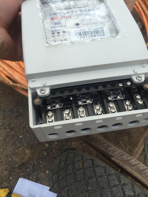 三相四线电表怎么接线