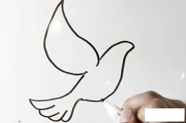 简单的鸽子简笔画步骤图解教程