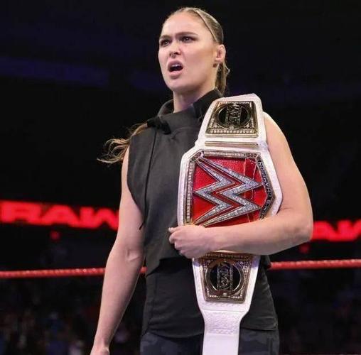 前wwe女子冠军隆达罗西加强训练,在摔角狂热37上演最后一战?