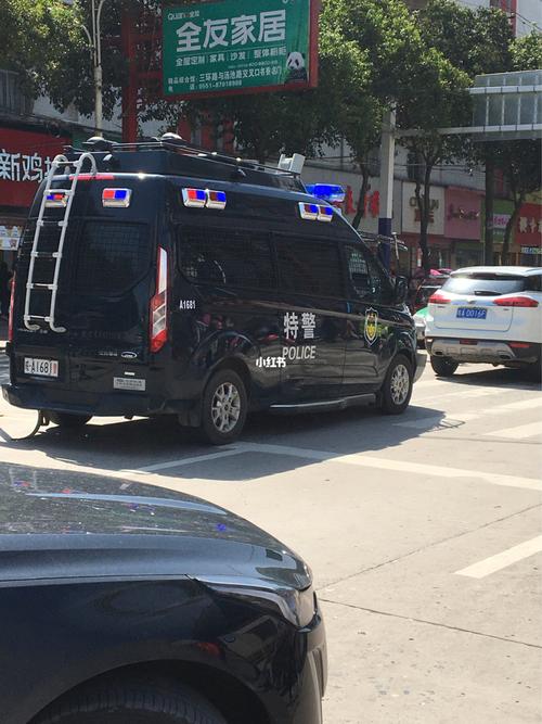 特警_汽车_道路交通