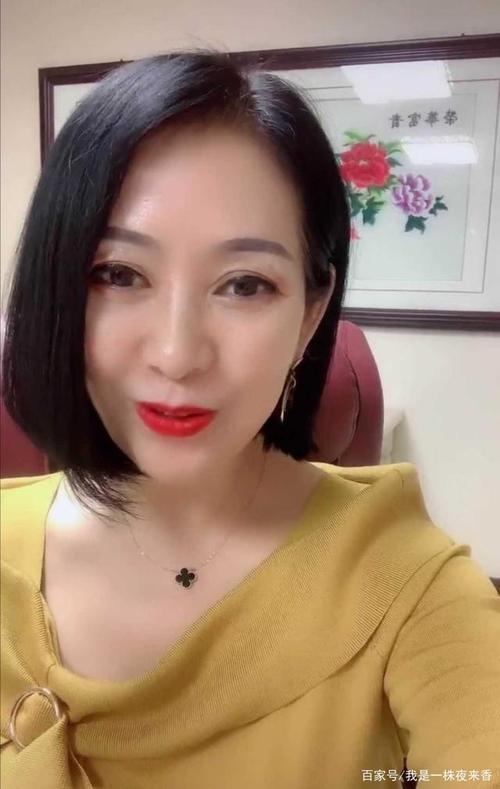 看到现实生活中的"筱素清"这么显年,轻小编也是查看了一下她的年龄