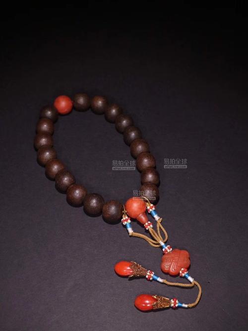 清代沉香木十八子手持