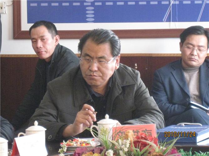 市教育局副局长刘书有在范中调研