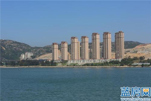 厦门楼盘 漳州港楼盘 翔烨澎湖湾楼盘价格:22000元/平米 咨询热线:400