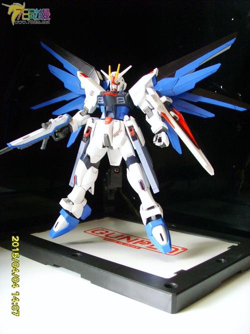 高达seed拼装模型 hg hd重制版 自由高达