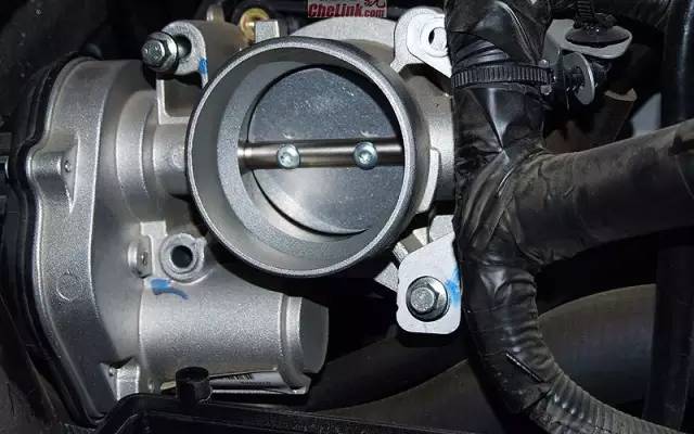 汽车发动机工作原理是什么它的工作原理包含四个方面