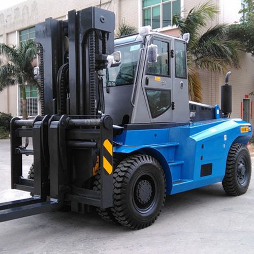 中国卷纸交易网 卷纸供应 华南重工12吨叉车带吊臂12吨三级门架叉车