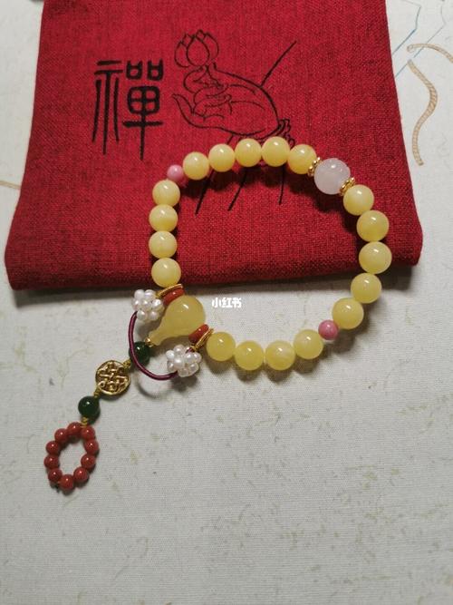 蜜蜡十八子手串_手串_蜜蜡_串串_穿搭_减压_时尚_配饰