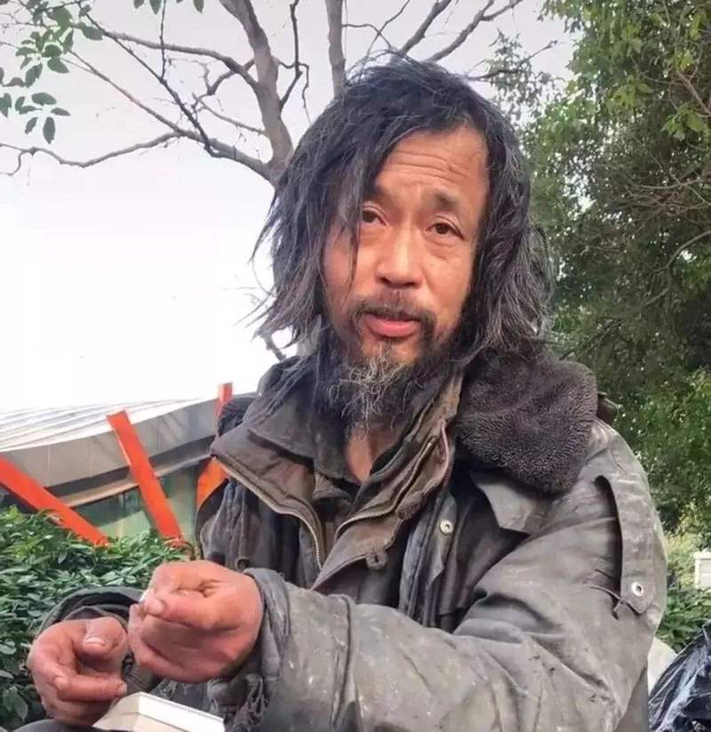 流浪大师沈巍的爆红,是不是有助于提高国学经典在人们心中的地位,使