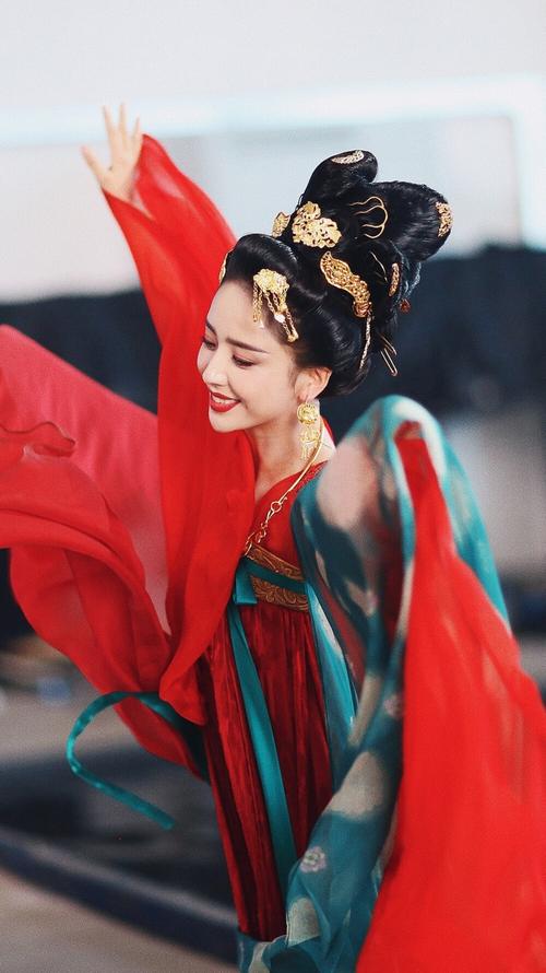 都在磕佟丽娅古装扮相她日常穿搭也完全可以借鉴好吗