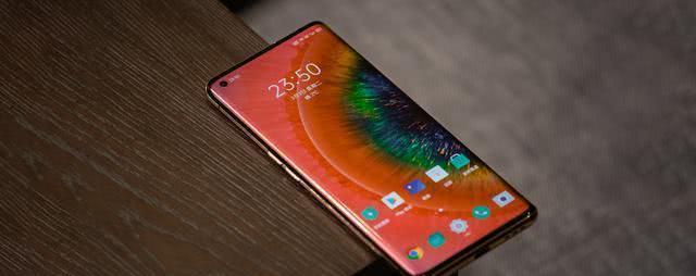 显微镜下看find x2 pro的屏幕会发现这块三星面板的子像素采用