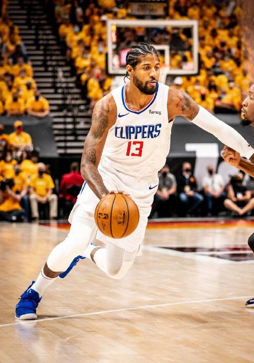 季后赛的保罗乔治真就这么拉胯米切尔证明之战狂砍45分