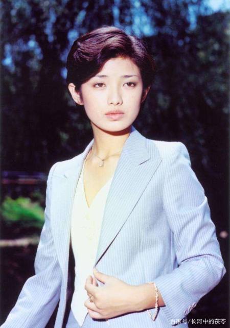 消失40年,60岁的山口百惠也老了,褪去光环,一代女神终