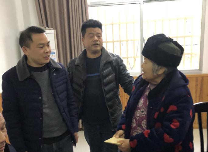 苏振深入双溪社区开展春节走访慰问