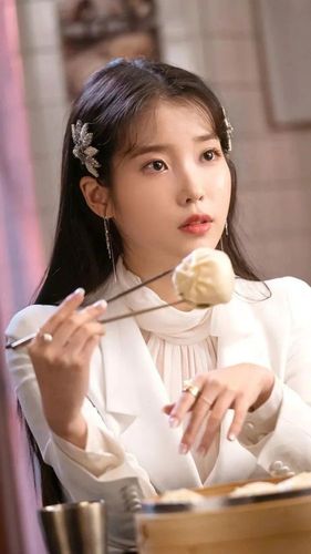 李知恩iu壁纸:我在 你可以一直向我确定