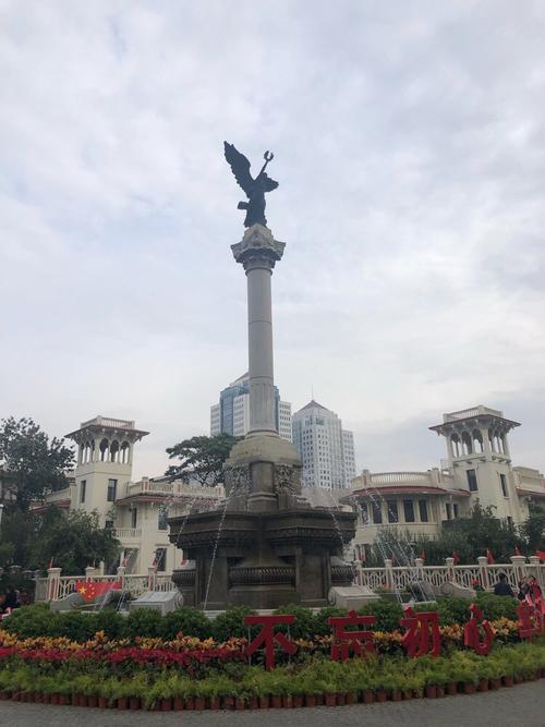 马可波罗广场上的和平女神雕像,始建于1923年,是意大利风情街上最著名