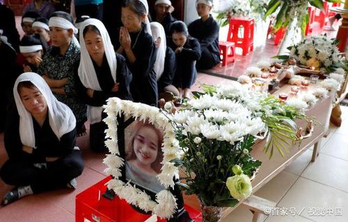 痛,越南在英国遇难19岁女孩举行葬礼,生前曾发文:欧洲