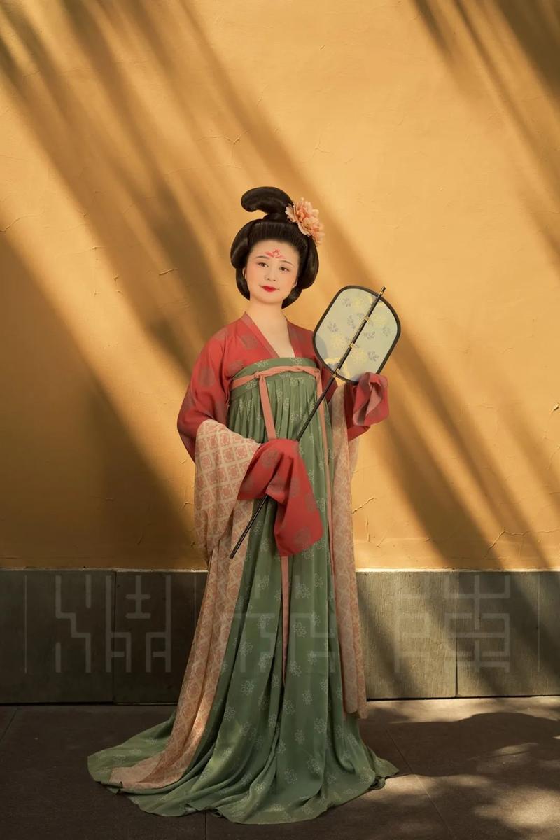 古代服饰大赏 | 陌上人如玉,复古摄影中走来的浊世佳公子