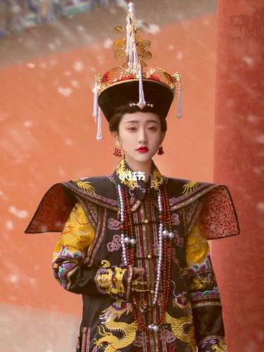这是穿越过来的皇后娘娘吗,比电视里的还美_古风_写真_古装_故宫