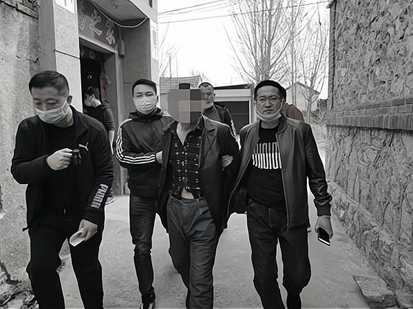 案件回顾:锦州特大抢劫团伙犯案37起,致18人死亡,作案